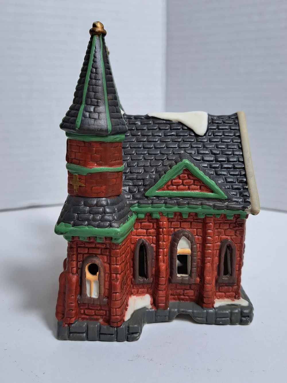 Heartland Valley 2004 Church & 1995 Dickens Winter Valley Library Lot of 2